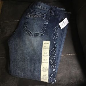 NWT Women’s Miss Me Jeans 30x27